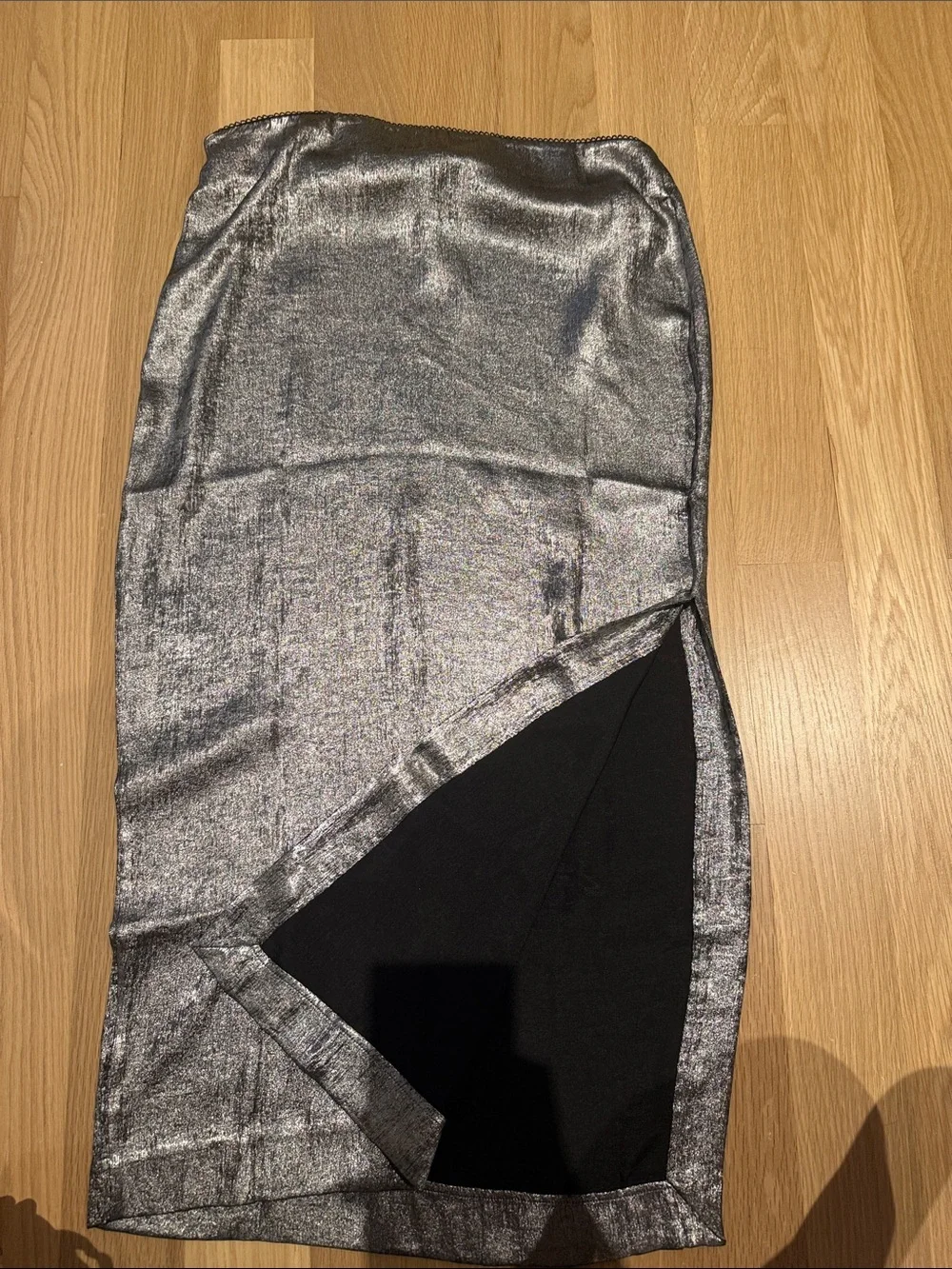 Mikuta Silver skirt - Picture 6 of 6